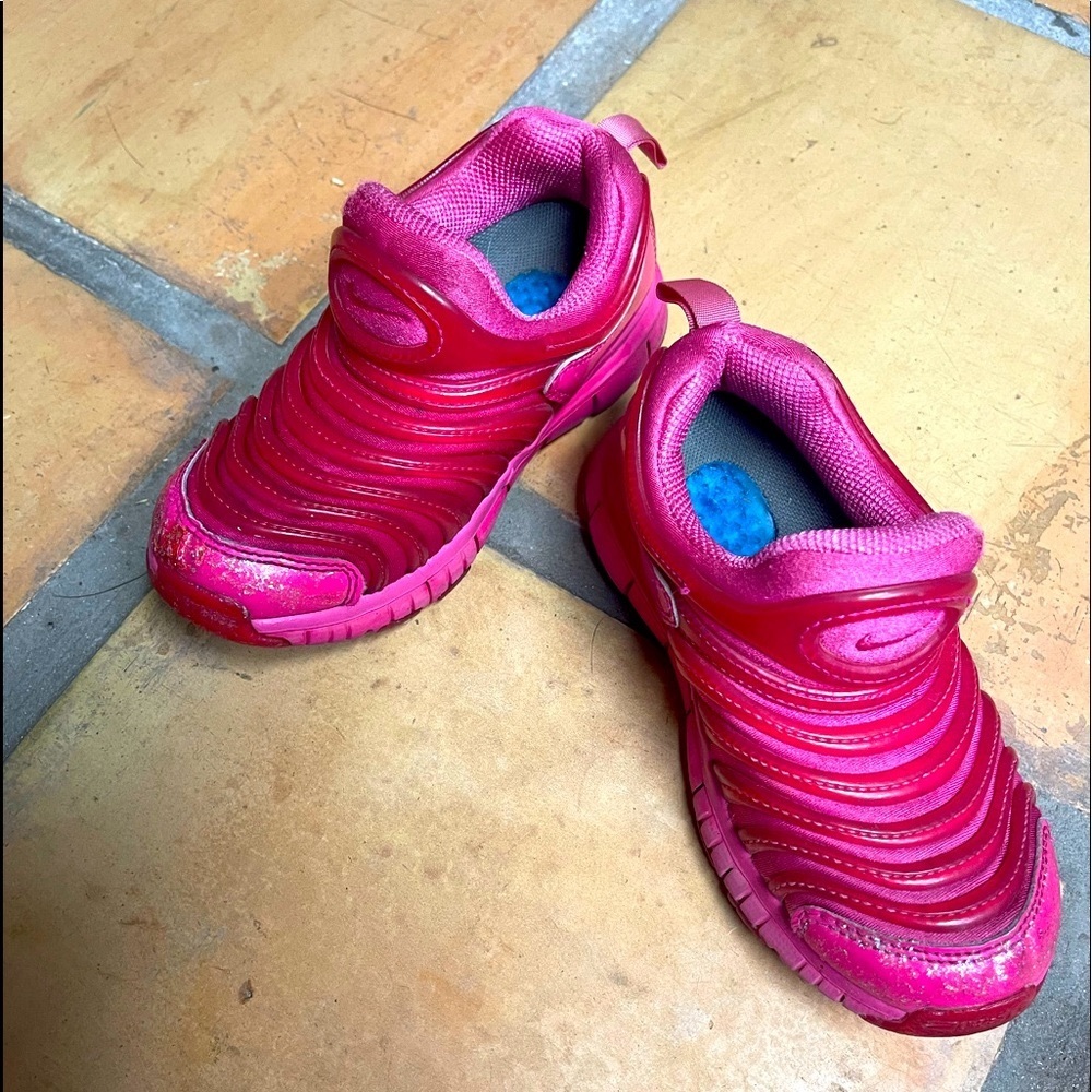 Hot Pink Nike Slip On Dynamo Shoes